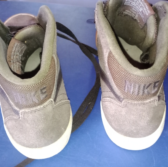 Nike SB Bruin Hi Skate Shoe - Picture 5 of 8